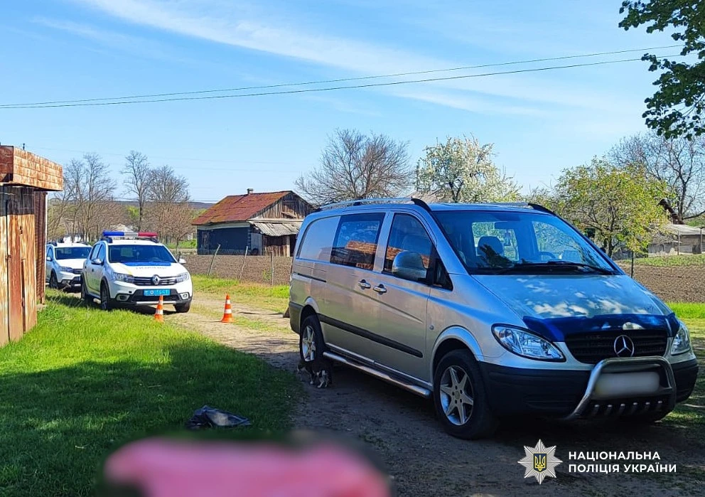 Трагедія в Подільському районі: чоловік випадково переїхав власну матір
