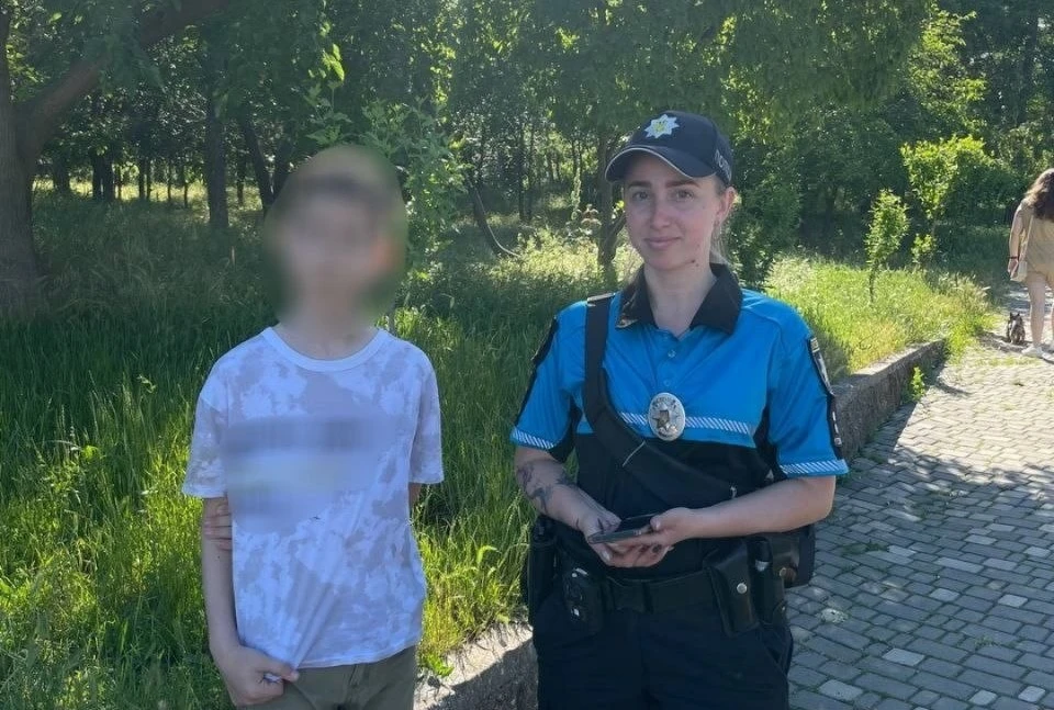 Пошуки в Одесі: велопатруль за лічені хвилини відшукав зниклу в парку дитину Пошуки в Одесі: велопатруль за лічені хвилини відшукав зниклу в парку дитину