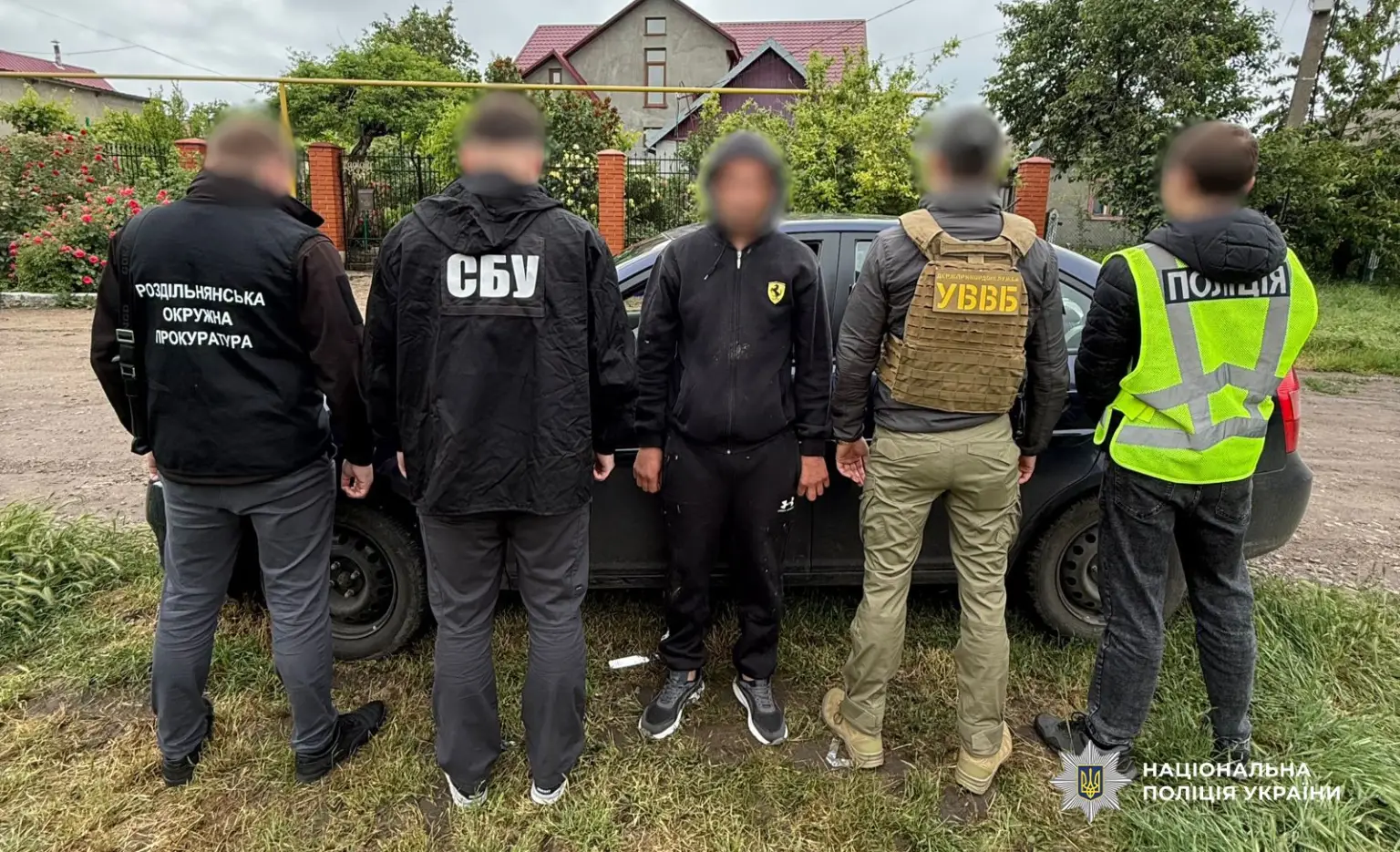 Спроба втечі за кордон через поле: поліція Одещини затримала організатора